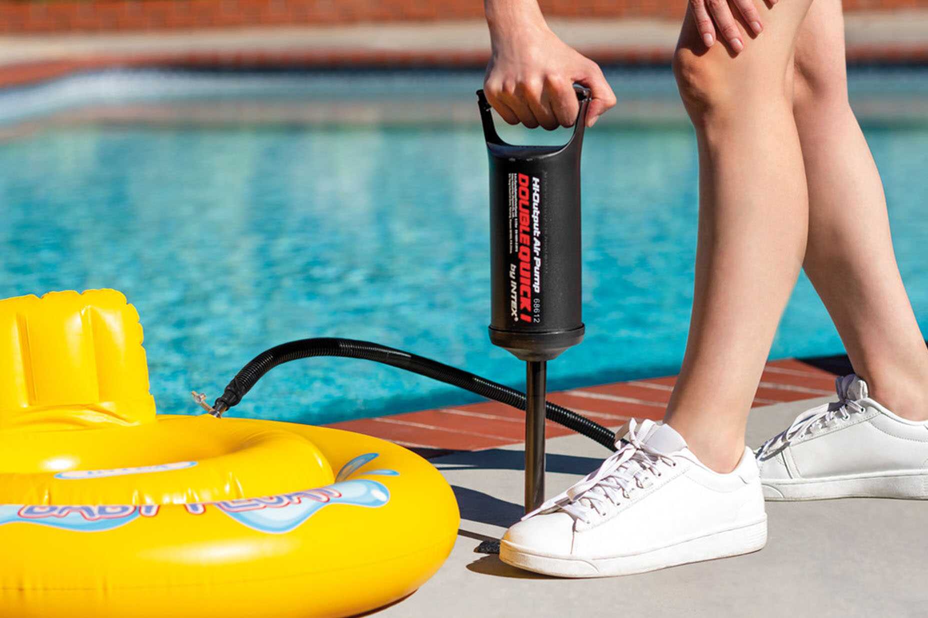 11763 Quick Hand Air Pump with 3 Nozzles Intex - Image 1