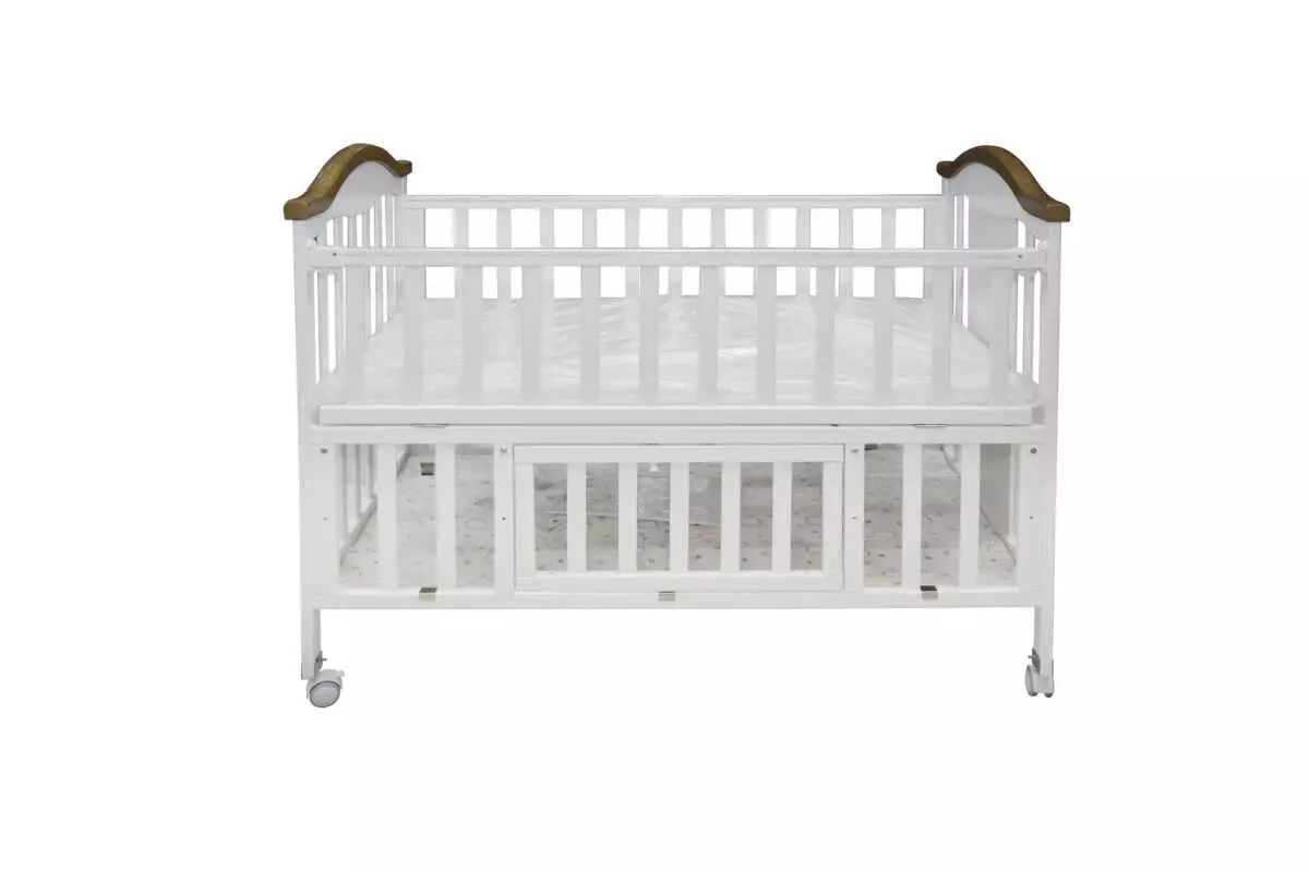 BABY BED WITH MATTRESS - Image 2
